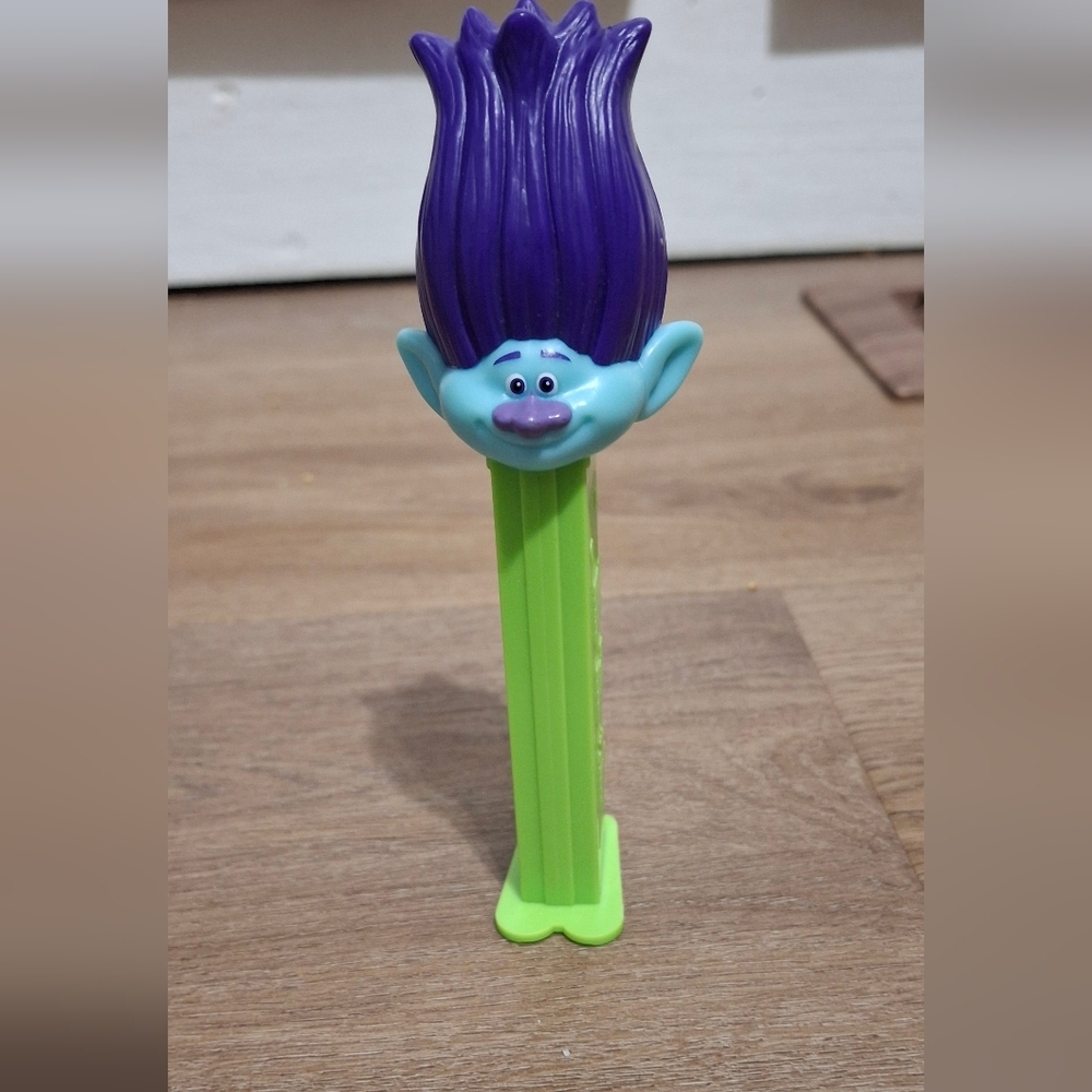 PEZ ~ TROLLS ~ Branch ~ 7.5 CHINA